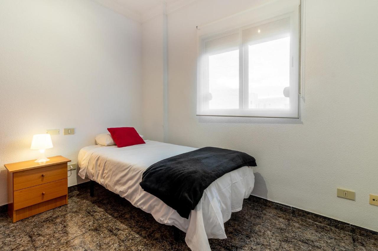 Flatguest Cicer - 3Bdr + Balcony + Beach Las Palmas de Gran Canaria Luaran gambar