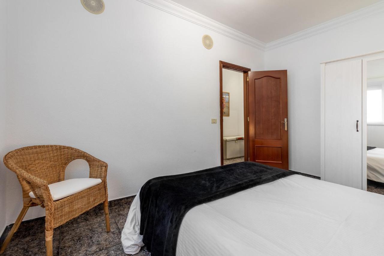 Flatguest Cicer - 3Bdr + Balcony + Beach Las Palmas de Gran Canaria Luaran gambar