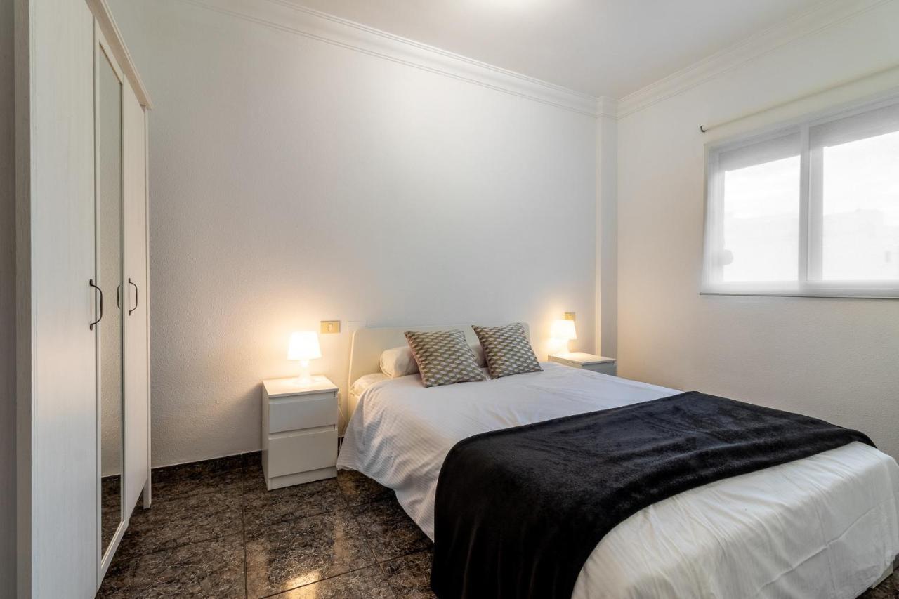 Flatguest Cicer - 3Bdr + Balcony + Beach Las Palmas de Gran Canaria Luaran gambar